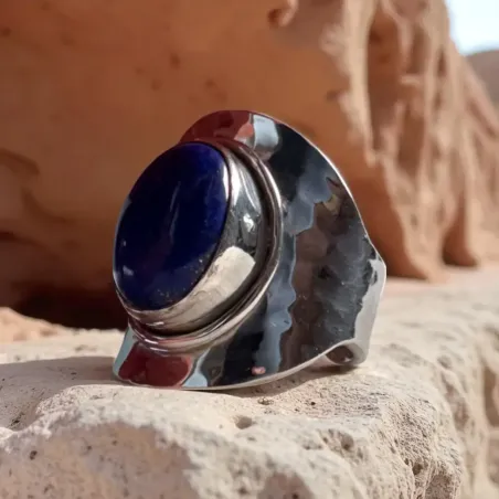 Bague Lapis Lazuli et Argent Martelée – Sagesse & Clarté