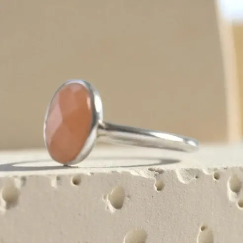 Bague en Pierre de Soleil – Énergie solaire et élégance