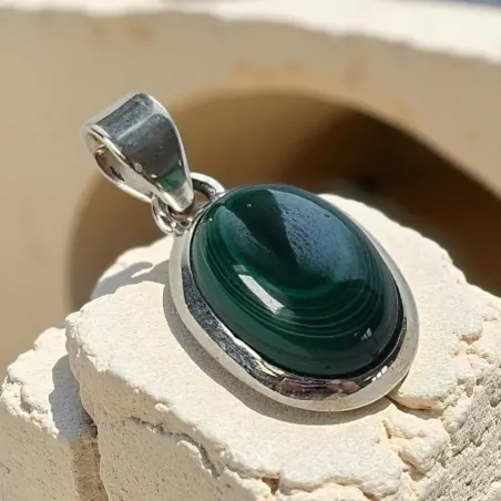 Pendentif malachite ovale argent – Protection et équilibre