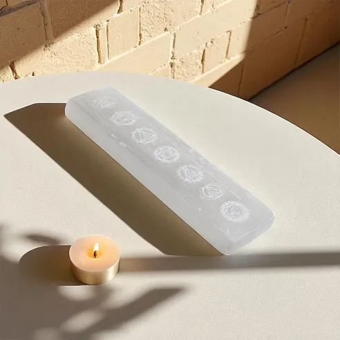 Plaque en Sélénite 7 Chakras – Équilibre & Harmonie