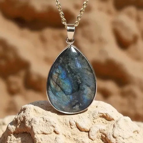 Collier Doré Labradorite Extra Goutte – Protection & Élégance spirituelle