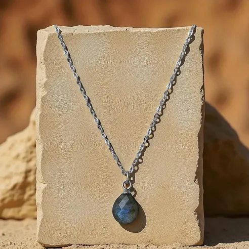 Collier Labradorite facettée argent – Intuition & protection