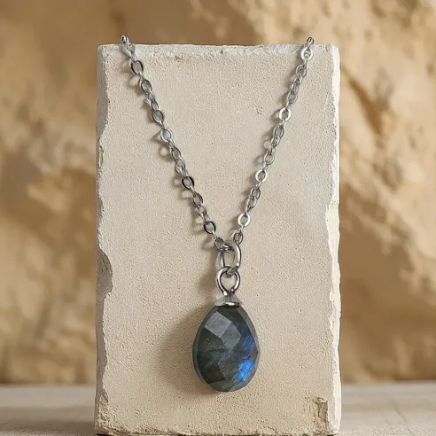 Collier Labradorite facettée argent – Intuition & protection