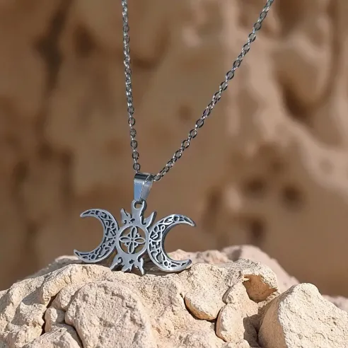 Collier Nœud Celtique Soleil & Lune – Acier inox équilibrant