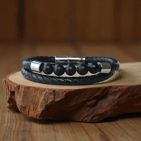 Bracelet Cuir et Onyx – Élégance Ancrée & Protection