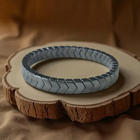 Bracelet Hématite en Flèche Homme – Force & Ancrage