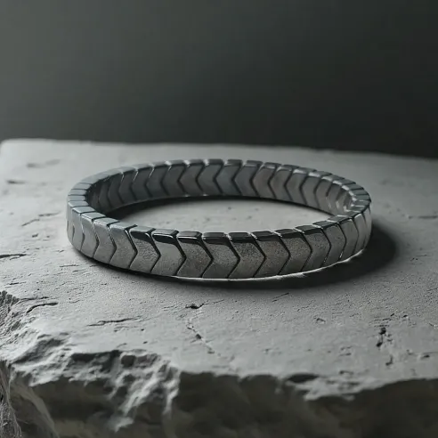 Bracelet Hématite en Flèche Homme – Force & Ancrage