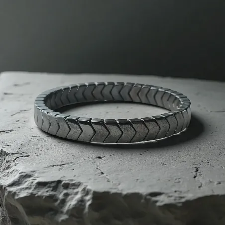 Bracelet Hématite en Flèche Homme – Force & Ancrage