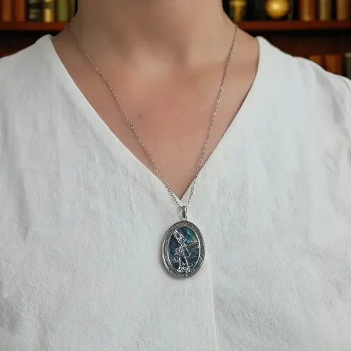 Médaille Saint Michel Abalone – Protection et lumière