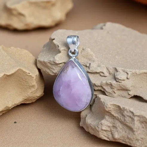 Pendentif en Kunzite goutte – Amour inconditionnel