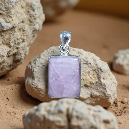 Pendentif en Kunzite rectangle – Amour inconditionnel