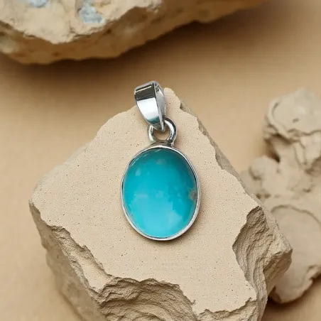 Pendentif Turquoise Naturelle – Communication & Protection