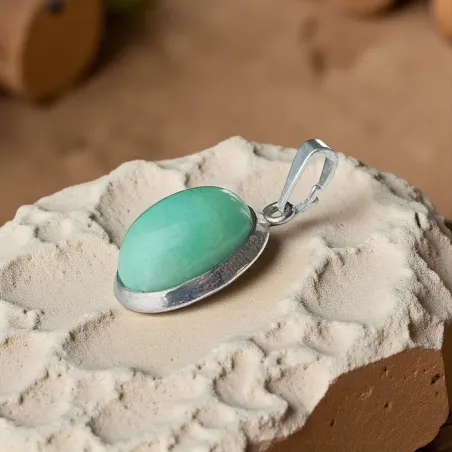 Pendentif en Jade naturelle ovale