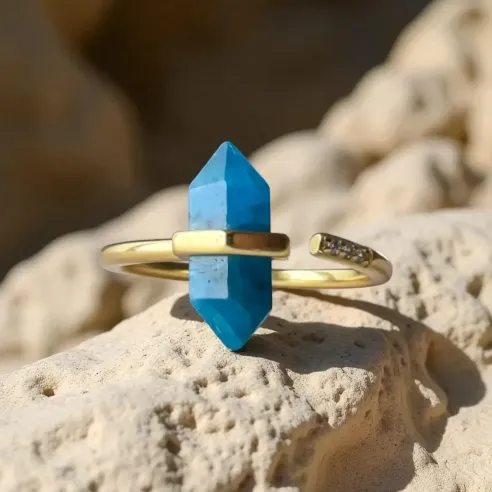 Bague apatite bleue – expression & clarté en plaqué or