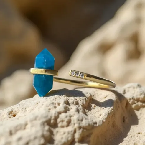 Bague apatite bleue – expression & clarté en plaqué or