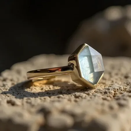 Bague aigue marine – sérénité & expression en plaqué or