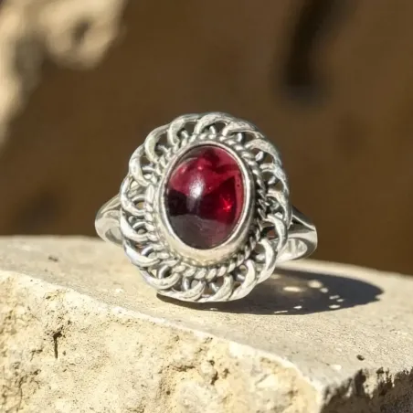 Bague Flora Grenat – Vitalité & Force Passionnée