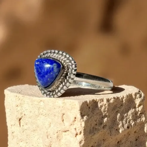 Bague Nina Lapis Lazuli – Expression & Sagesse Intérieure