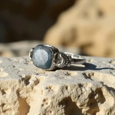 Bague Nora Émeraude – Amour & Régénération Émotionnelle