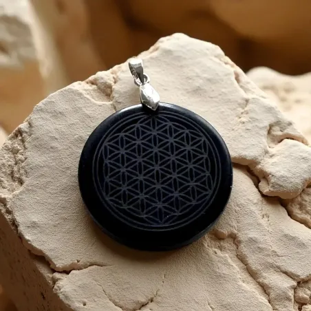 Pendentif Fleur de Vie Gravée – Énergie & Harmonie