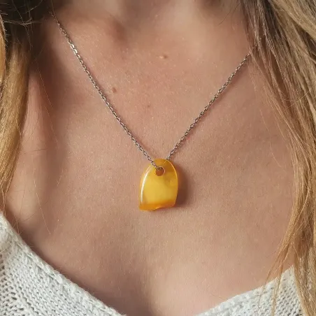 Pendentif ambre naturel – Énergie solaire & protection