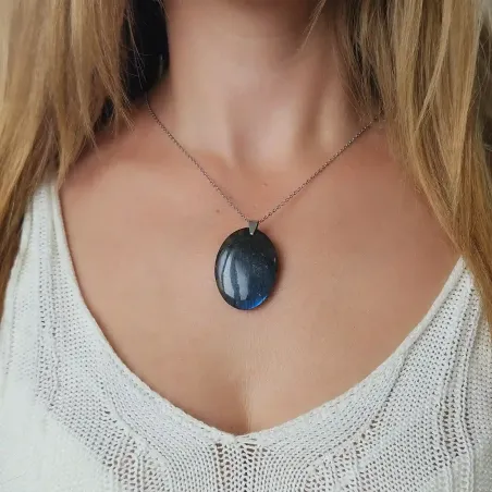 Pendentif en Labradorite Ovale – Protection et Intuition