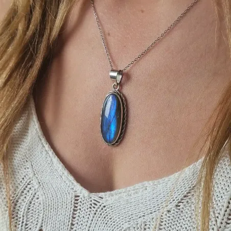 Pendentif Labradorite bleutée ovale - protection énergétique