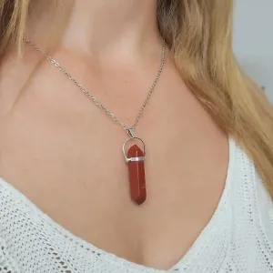 Pendentif Jaspe Rouge Double Pointe – Ancrage & Vitalité