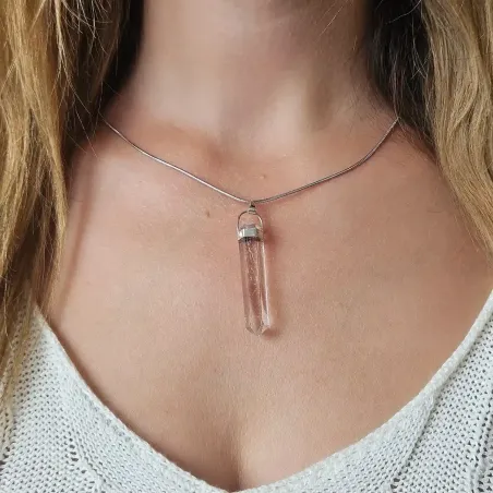 Pendentif Cristal de Roche Pointe – Énergie Pure et Clarté