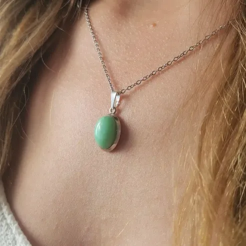 Pendentif en Jade naturelle ovale