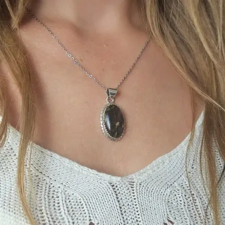 Pendentif Labradorite Violette Ovale – Argent Tressé