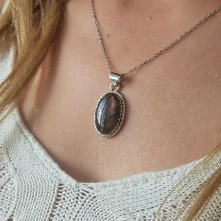 Pendentif Labradorite Violette Ovale – Argent Tressé