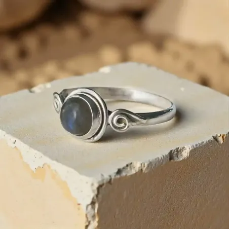 Bague Vesta Labradorite – Intuition & Protection Énergétique