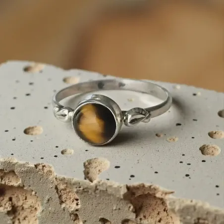 Bague Vesta Oeil de Tigre – Ancrage & Protection Énergétique