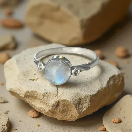 Bague Vesta Pierre de Lune – Intuition & Émotions Douces
