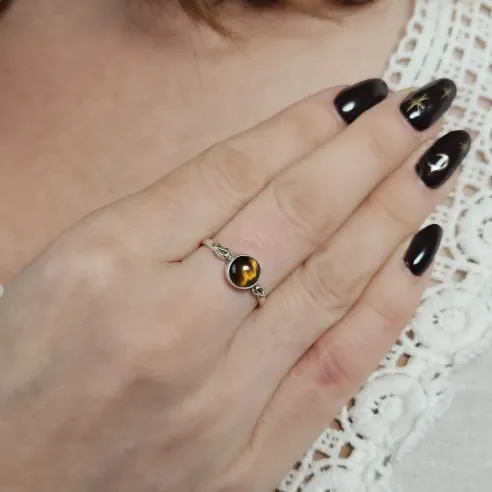 Bague Vesta Oeil de Tigre – Ancrage & Protection Énergétique