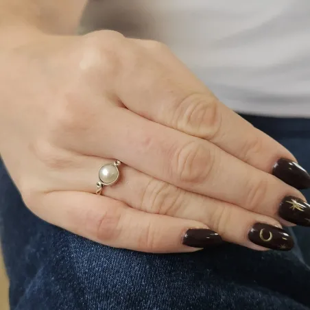 Bague Vesta Perle – Féminité Sacrée & Équilibre Intérieur