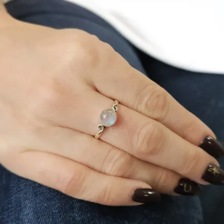 Bague Vesta Pierre de Lune – Intuition & Émotions Douces