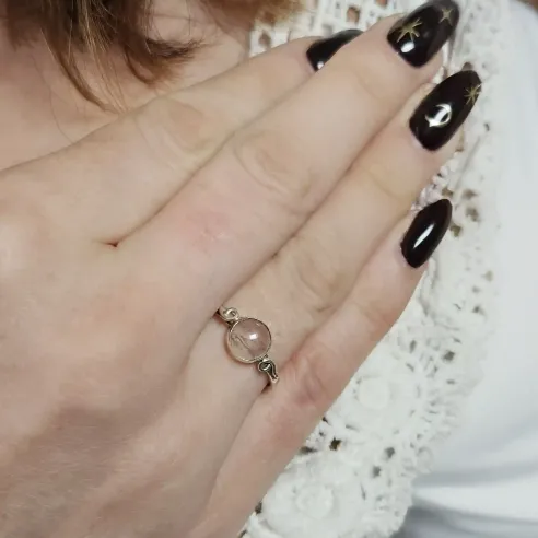 Bague Vesta Quartz Rose – Douceur Émotionnelle & Amour