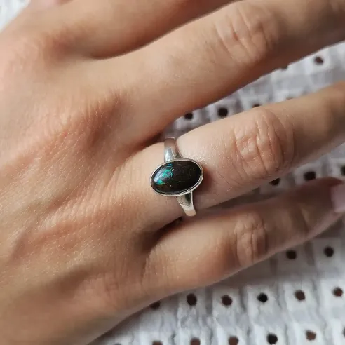 Bague Opale Boulder – Intuition & lumière mystique