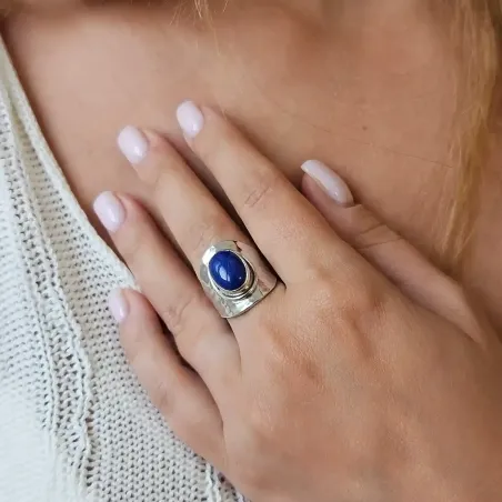 Bague Lapis Lazuli et Argent Martelée – Sagesse & Clarté