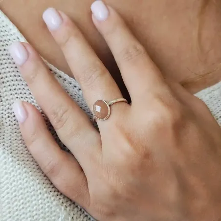 Bague en Pierre de Soleil – Énergie solaire et élégance