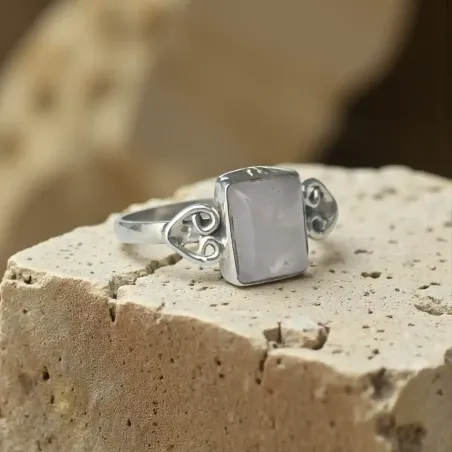 Bague arwen Quartz Rose – Douceur Émotionnelle & Amour