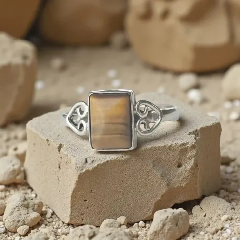 Bague Arwen Oeil de Tigre – Ancrage & Protection Énergétique