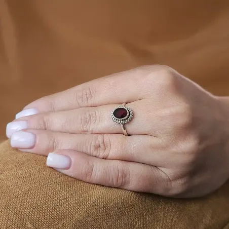 Bague Amandine Grenat - Vitalité et puissance du cœur