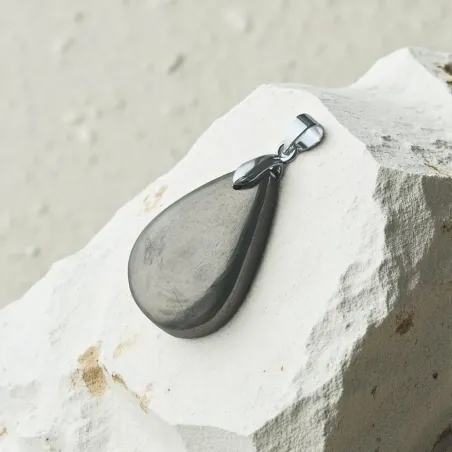 Pendentif Pyrite Goutte ovale – Protection & Confiance Intérieure