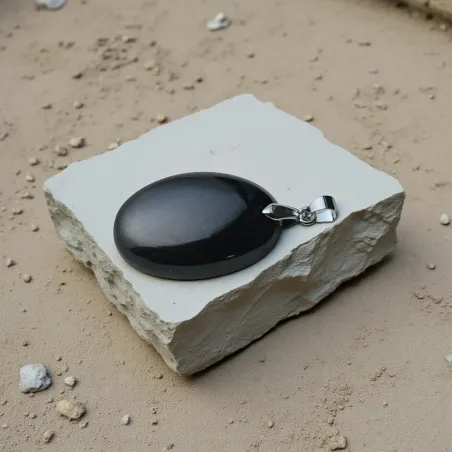 Pendentif Spinelle Noire Ovale – Bouclier énergie & Ancrage