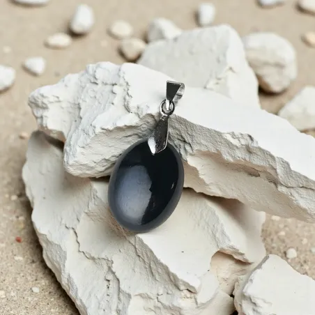 Pendentif Spinelle Noire Ovale – Bouclier énergie & Ancrage