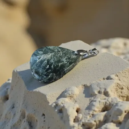 Pendentif Séraphinite Auralis – Angélique de Guérison & Paix
