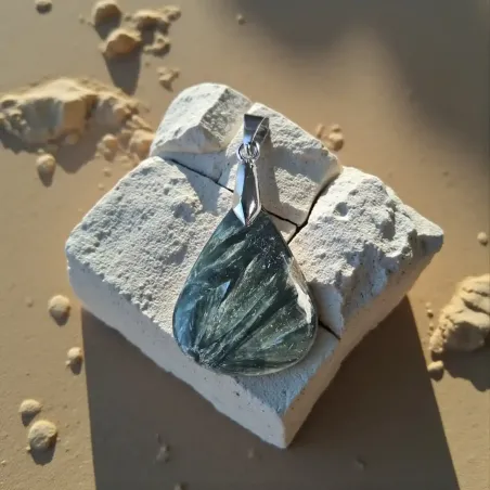Pendentif Séraphinite Lyraë – Céleste & Guérison du Cœur